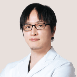 新宿 院長　中務 秀一