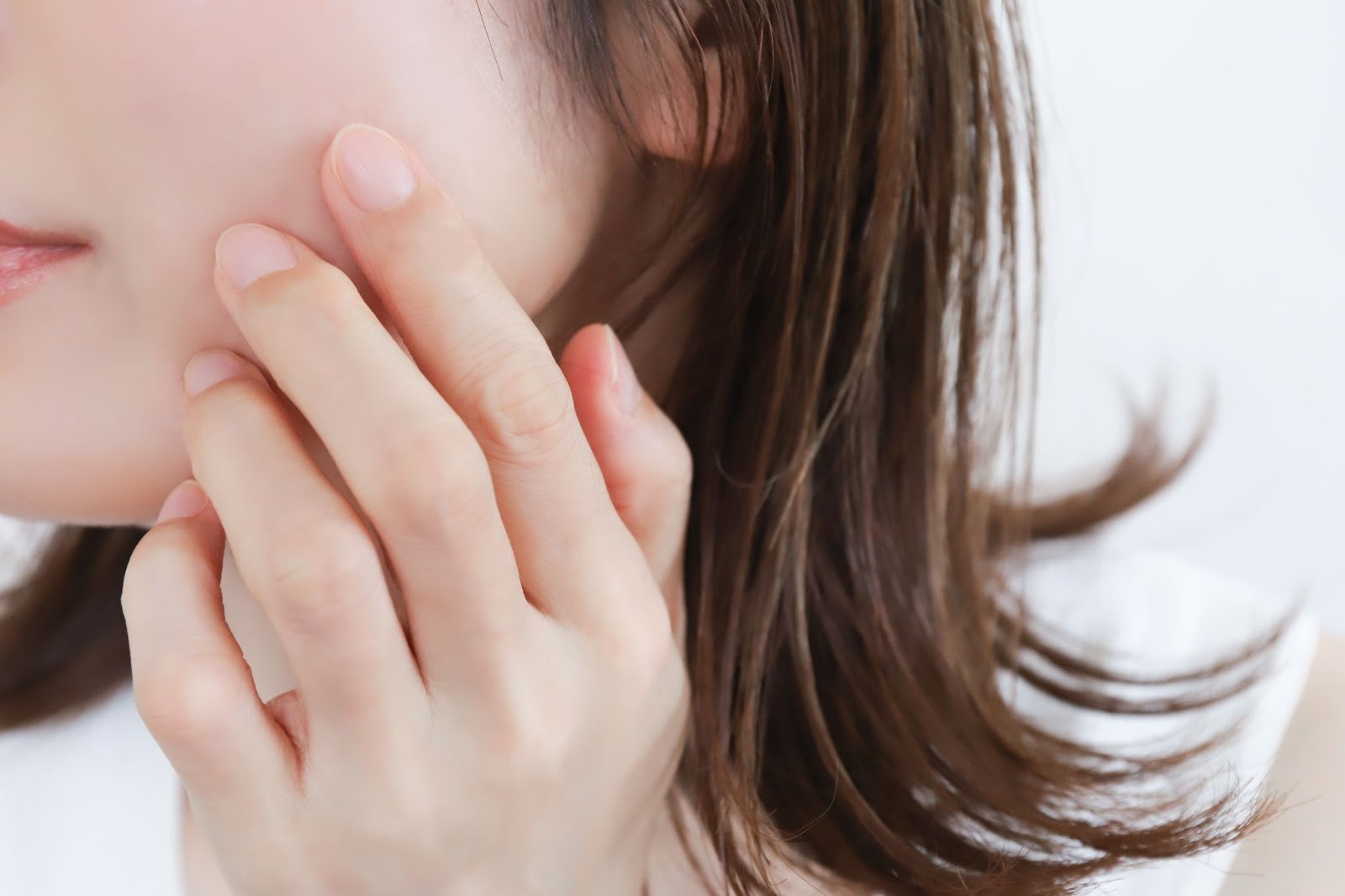 糸リフトのダウンタイムはいつまで？症状・期間・過ごし方を徹底解説